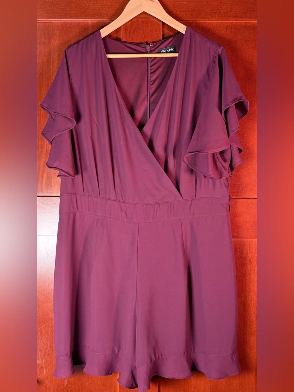 City Chic Burgundy Flutter Sleeve Wrap Romper Ruffle Hem Size 18 (estimated)
